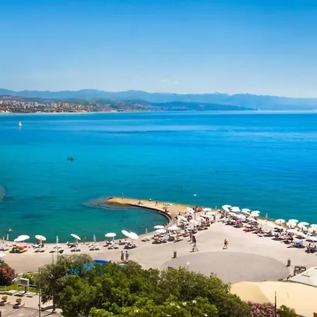 Dom wakacyjny Loft With Rooftop Garden Terrace By The *