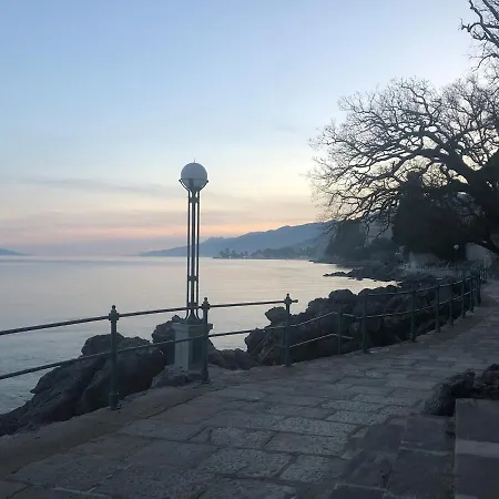 Dom wakacyjny Loft With Rooftop Garden Terrace By The *