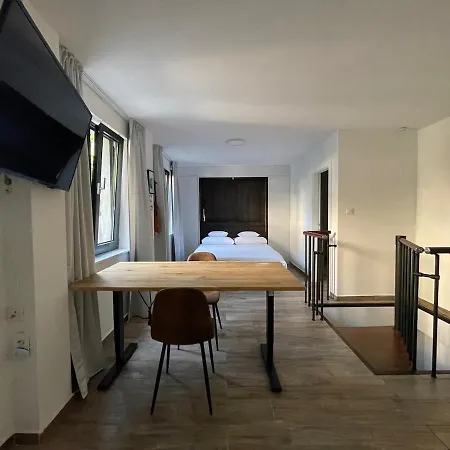 Loft With Rooftop Garden Terrace By The Casa vacanze *