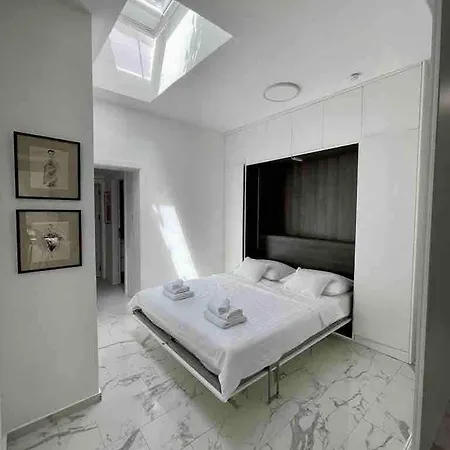 Loft With Rooftop Garden Terrace By The