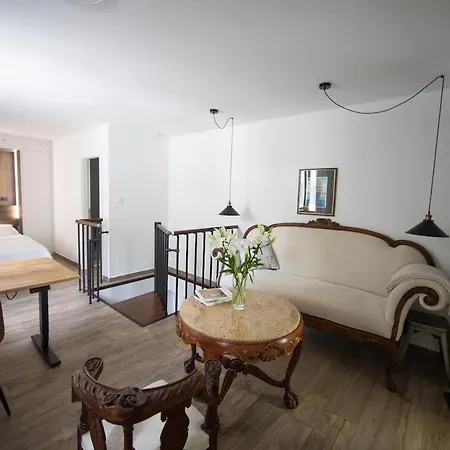 Loft With Rooftop Garden Terrace By The Dom wakacyjny *