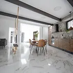 Semesterbostad Loft With Rooftop Garden Terrace By The