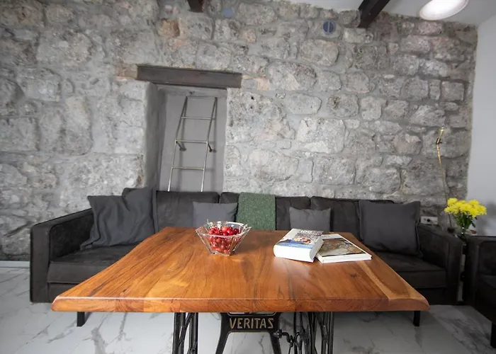 Loft With Rooftop Garden Terrace By The