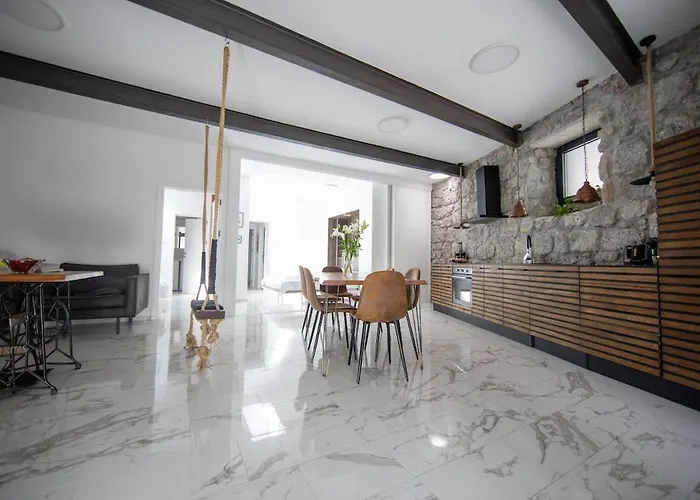 Ferienhaus Loft With Rooftop Garden Terrace By The
